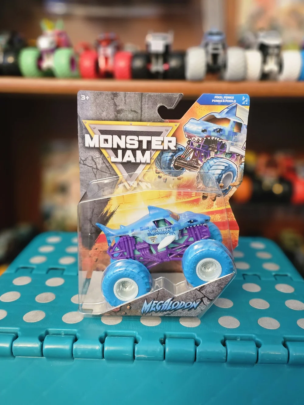 Monster Jam Pixel Punks Megalodon Monster Truck 1:64